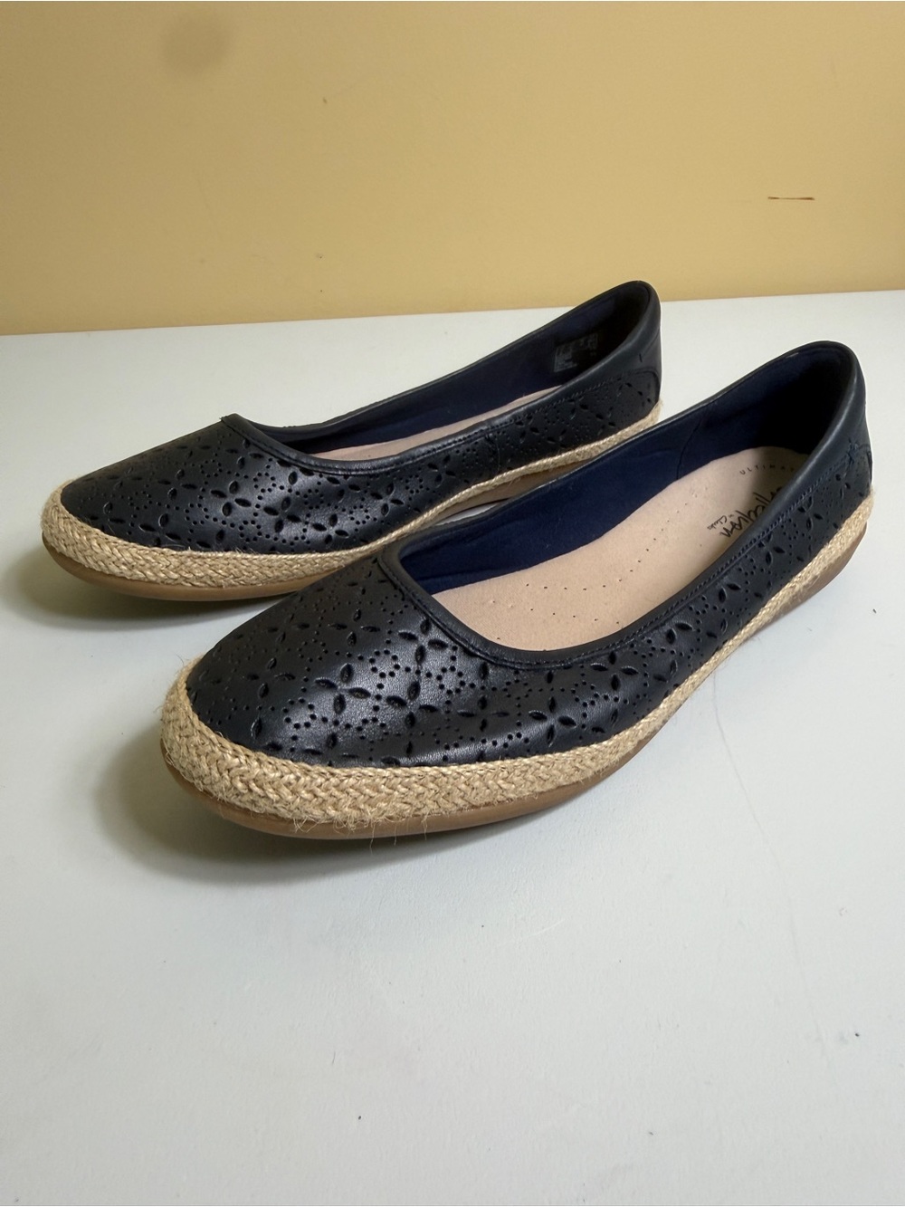 Nwot isClarks Collection Danelly Adira Navy Leather Espadrille Flats - Size 9.5